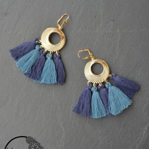 BOUCLES D’OREILLES MILA – créoles pompons