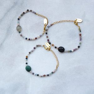 BRACELET LITTLE SCARABEE – Bracelet pierres fines pierre taillée scarabée