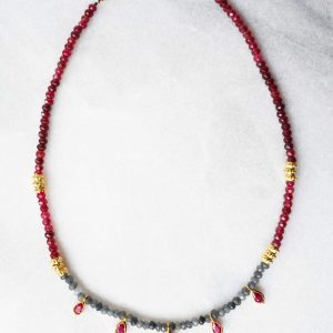 Collier Melle Bombay Chéri – Collier heishi pierre fine, pendentif petites gouttes serties