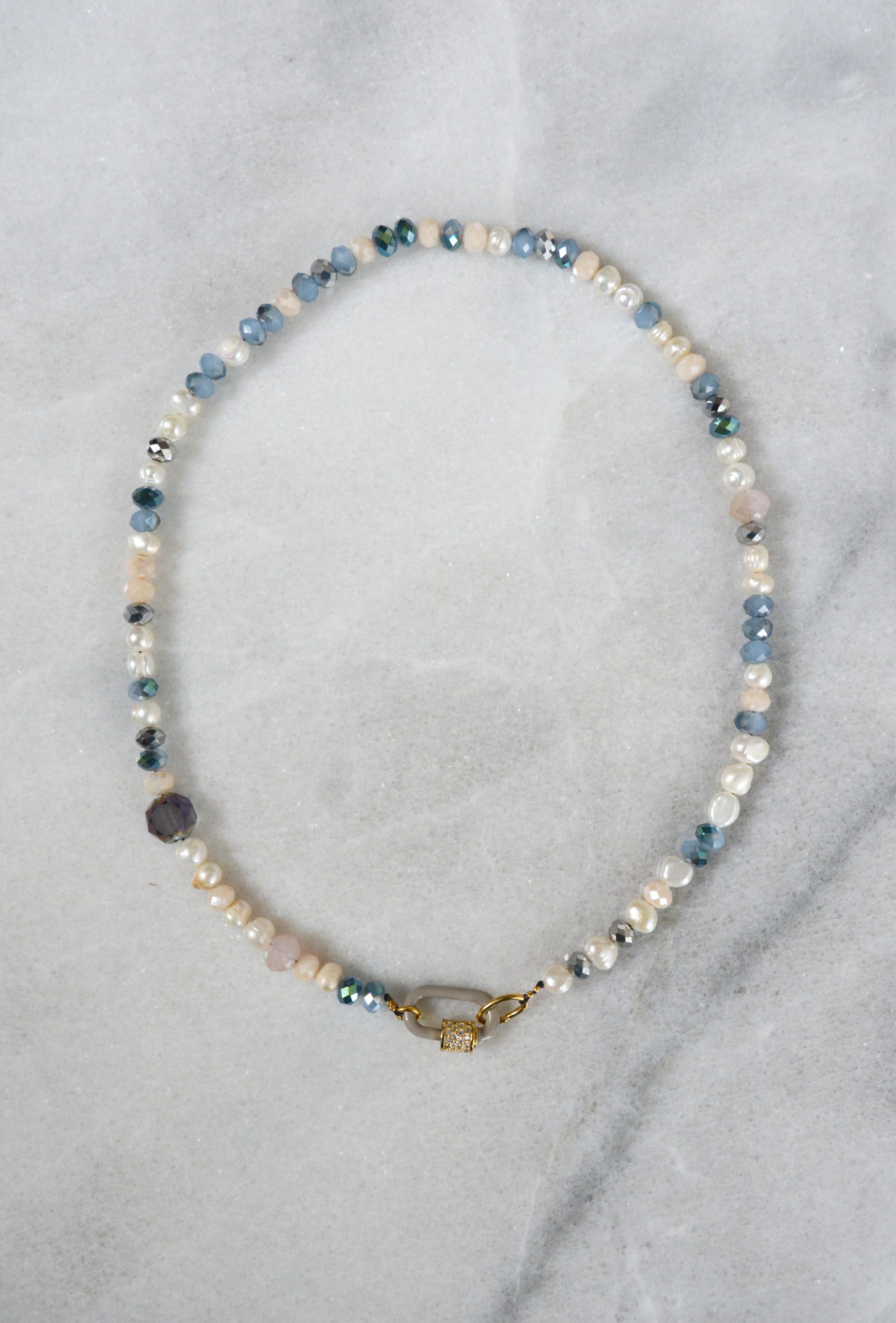 Collier PearlBlue  – Collier perles eau douce et perles facettées – Image 2