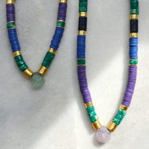 Collier Bella Maya – Collier heishi pierres fines pierre goutte fluorite et perles recyclées