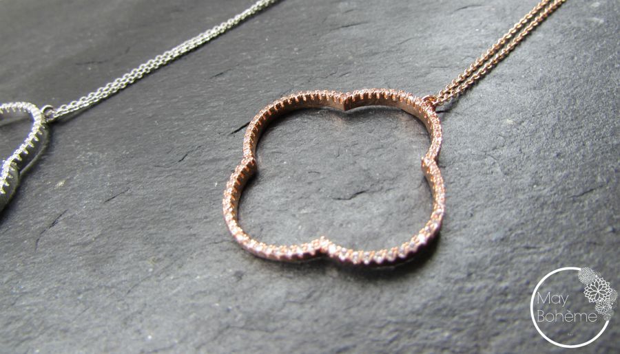 Collier ATIKA – Trèfle oriental serti de zirconium, chaîne fine, plaqué or rose – Image 4